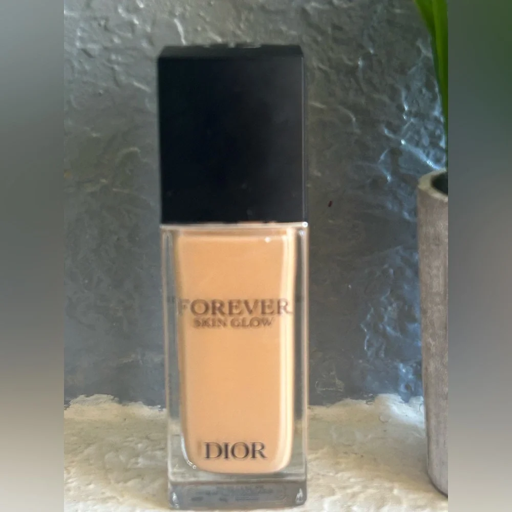 Dior Forever Skin Glow Hydrating Foundation SPF 15 3W